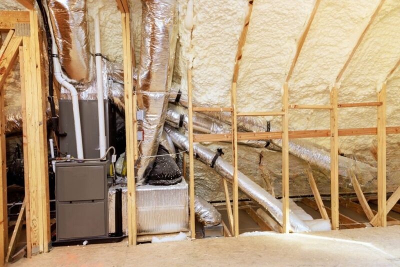How Attic Insulation Affects Your HVAC System: Its Efficiency and Performance